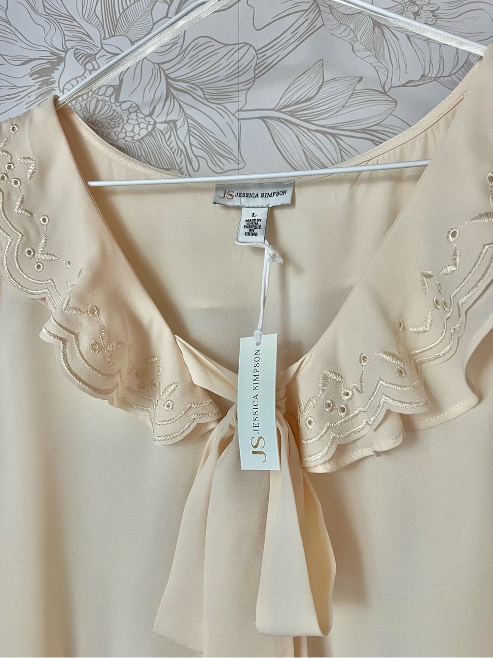 Jessica Simpson Cream Ruffle Tie-Front Camisole - Picture 6 of 10